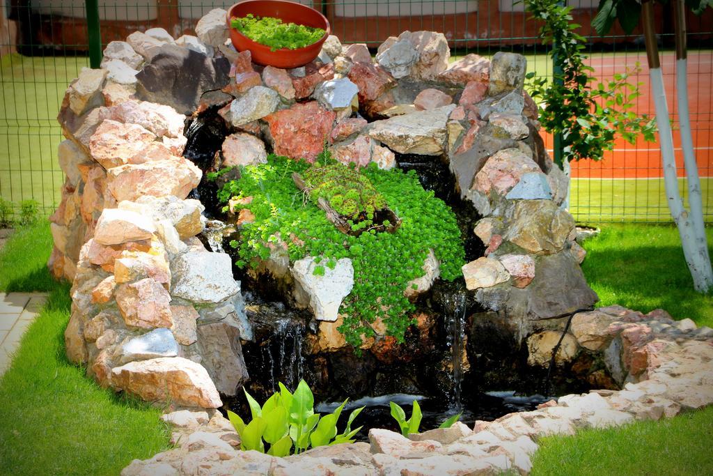 Vila Royal Urziceni 外观 照片