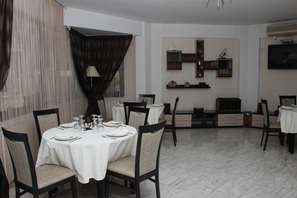 Vila Royal Urziceni 外观 照片